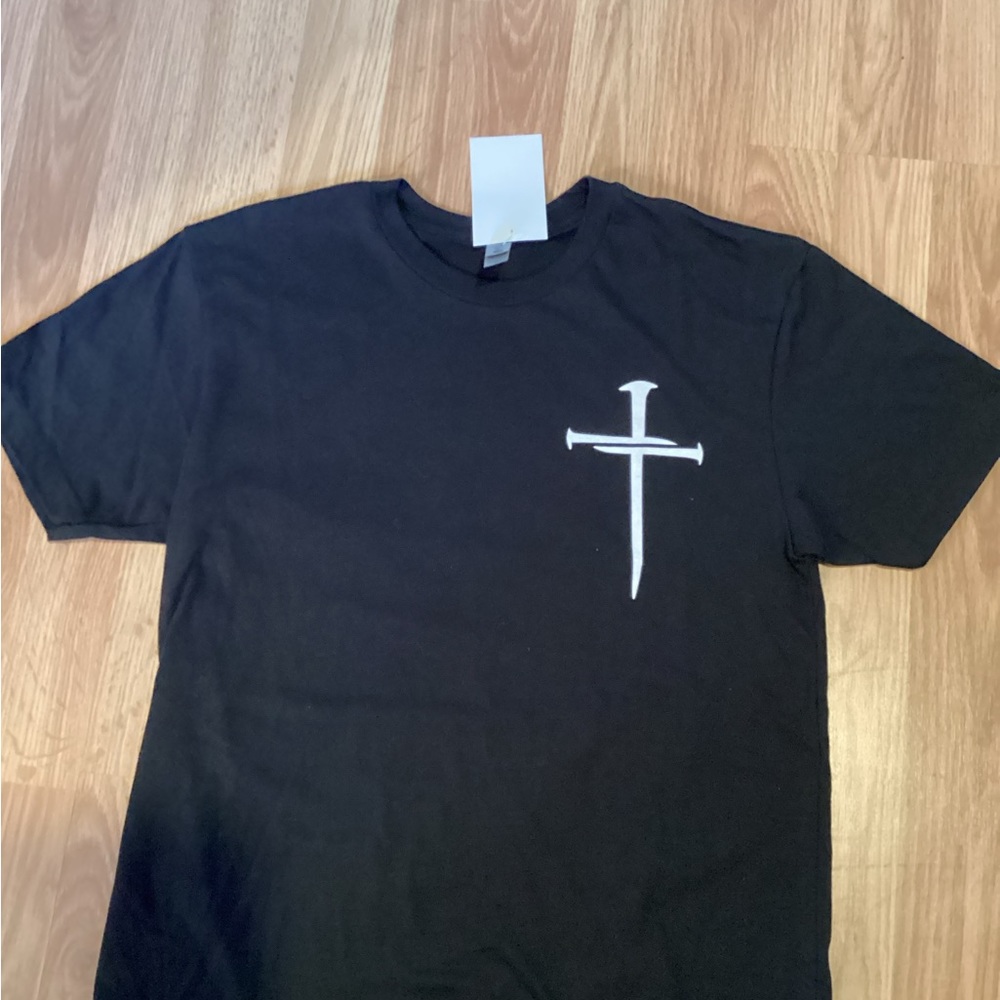 NWT Three crosses T-shirt Sz small - Picture 2 of 3